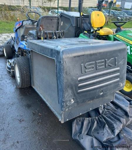Zitmaaier met opvangbak, ISEKI SXG19H, bouwjaar 2011, 14 kW, 510 kg, serienummer 101885 – foto 3 – kavel bij Appelboom