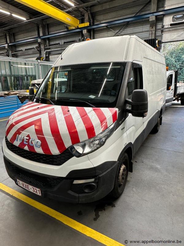 Lichte vrachtwagen IVECO Daily 35S14N, ZCFC335A805045335, 1e insch 2015-07-22, 156249km, 2998cm³, 100kW, aardgas (CNG), transm. ngk, euro 6, mtm 35… – foto 2 – kavel bij Appelboom
