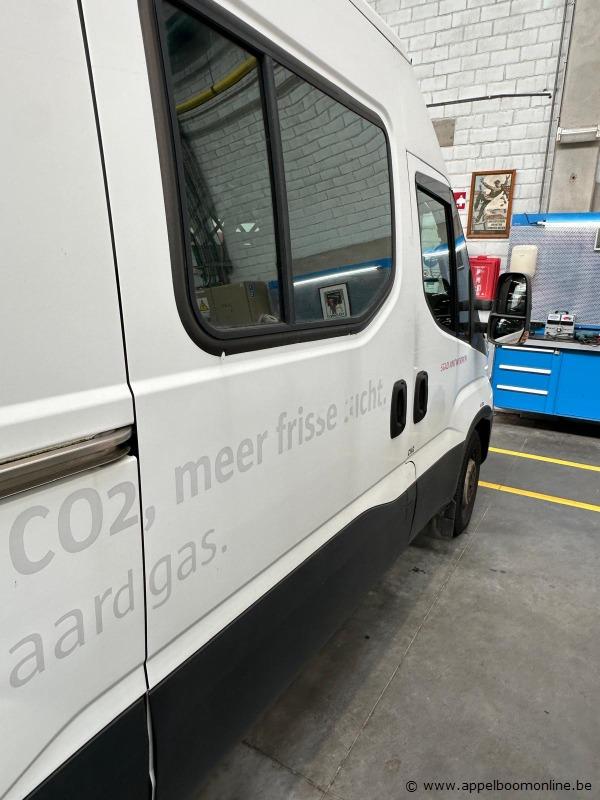 Lichte vrachtwagen IVECO Daily 35S14N, ZCFC335A805045335, 1e insch 2015-07-22, 156249km, 2998cm³, 100kW, aardgas (CNG), transm. ngk, euro 6, mtm 35… – foto 10 – kavel bij Appelboom