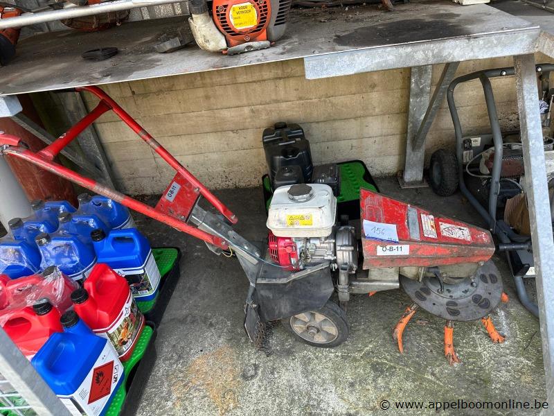 Grondfrees TIMOS MUG, met Honda benzinemotor, inclusief freestanden – foto 2 – kavel bij Appelboom