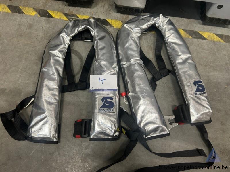2x automatische reddingsvesten SECUMAR – kavel bij Appelboom