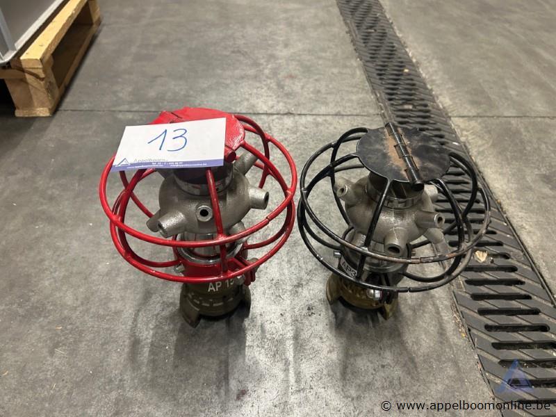 2 ruimsproeiers met beschermkorf – foto 2 – kavel bij Appelboom