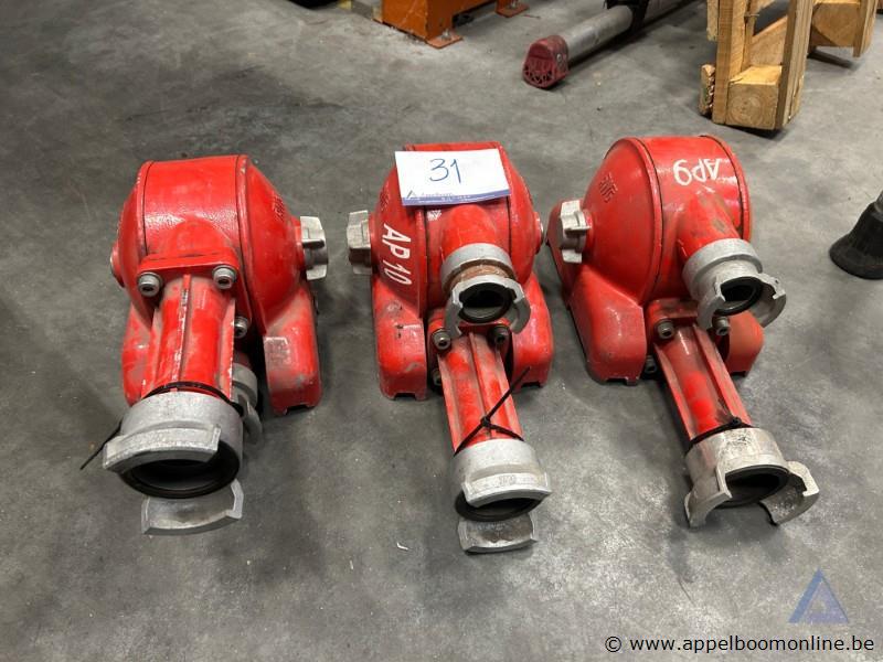 3x waterdief met beschermkorf, aansluitingen 70 en 45, types AP-10 en AP9 – foto 2 – kavel bij Appelboom