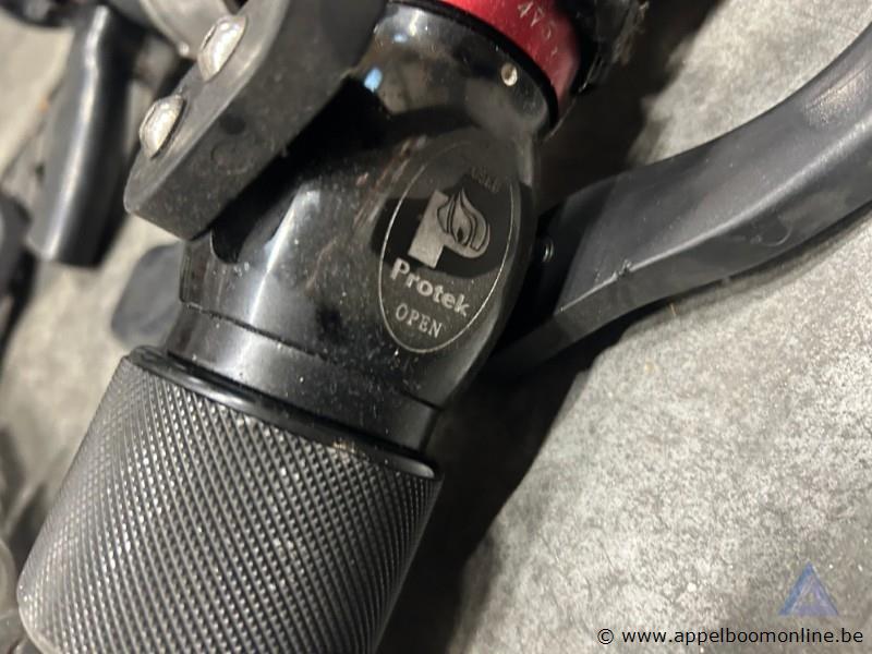 4 Straalpijpen Protek, met handgrepen – foto 3 – kavel bij Appelboom