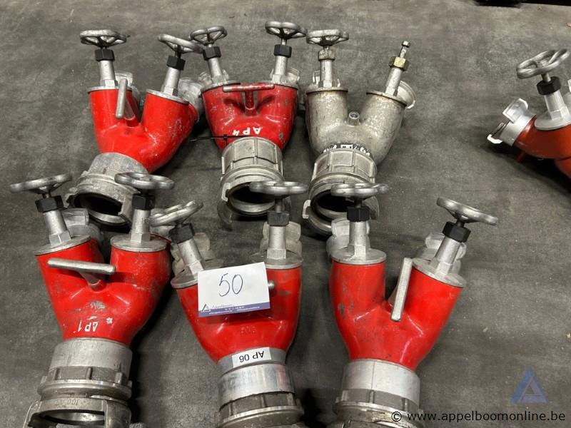 6 Verdeelstukken met afsluitbare uitgangen, type 110 - 2x70 dsp – foto 2 – kavel bij Appelboom