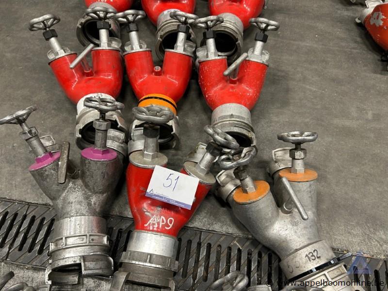 Lot verdeelstukken, type 110 - 2x70 dsp, afsluitbare uitgangen en koppelingen – foto 2 – kavel bij Appelboom