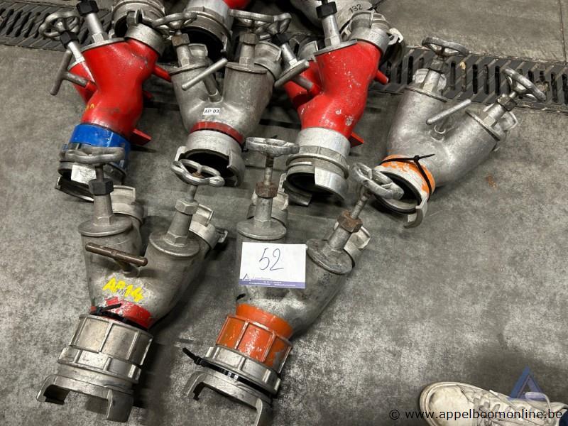 Metalen verdeelstukken met afsluitbare uitgangen, type 110 - 2x70 dsp – foto 2 – kavel bij Appelboom