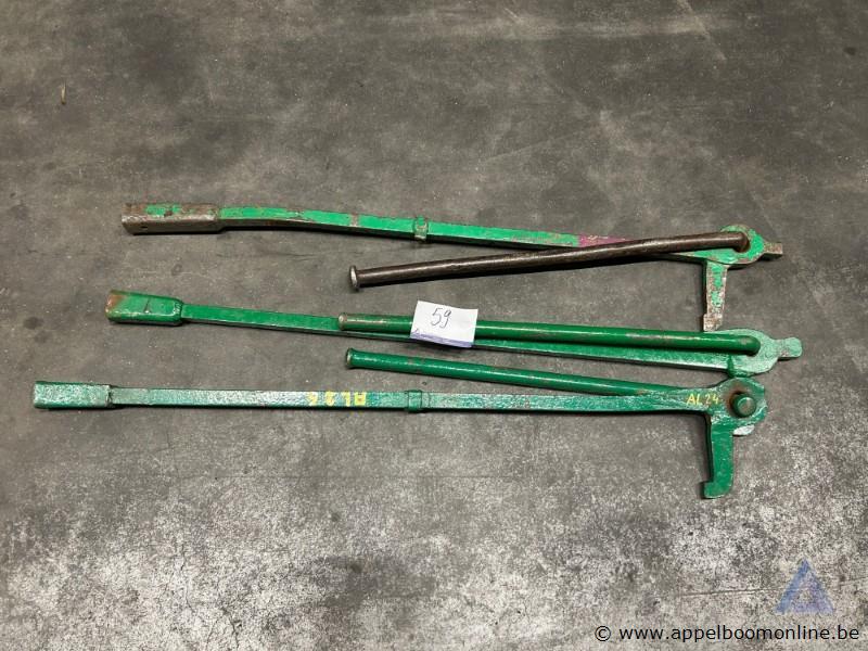 Lot ondergrondse hydrantensleutels – foto 2 – kavel bij Appelboom