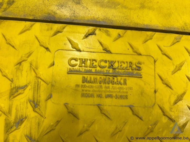 Slangenbruggen CHECKERS Diamondback, model UHB-5060R, bestaande uit bruggen, voeten en tussenstukken – foto 3 – kavel bij Appelboom