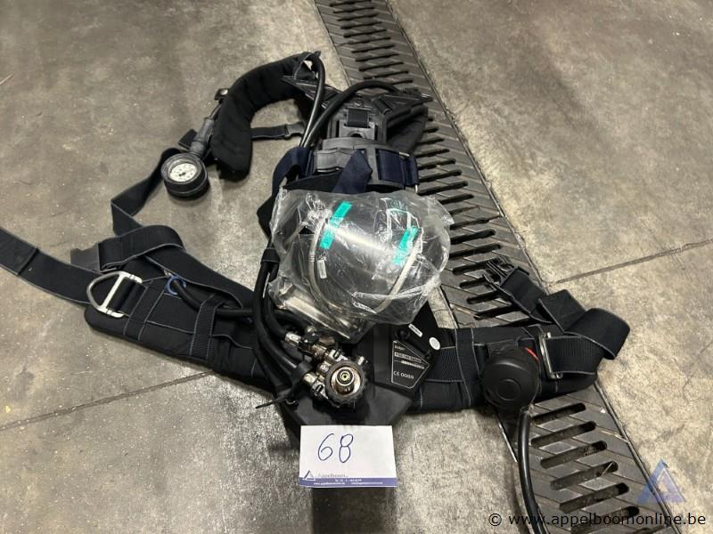 Ademluchttoestel DRÄGER PSS 100 Series, inclusief ademluchtmasker, serienummer BRRN-1806 – foto 2 – kavel bij Appelboom