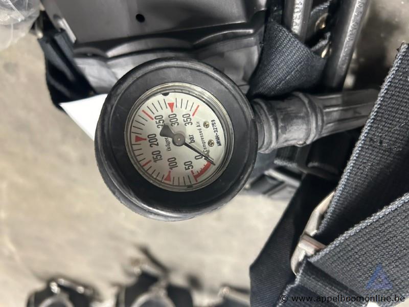Ademluchttoestel DRÄGER PSS 100 Series, serienummer BRTE-1743, inclusief ademluchtmasker. Geschikt voor cilinders van 200/300 bar – foto 4 – kavel bij Appelboom