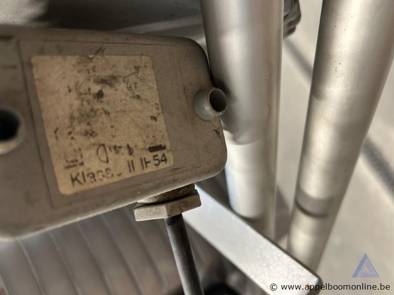 3x halogeenstraler op statief SBP SPIDER 1500/II, 1500 W, IP65, 1.500 W. Werking niet gekend – foto 4 – kavel bij Appelboom