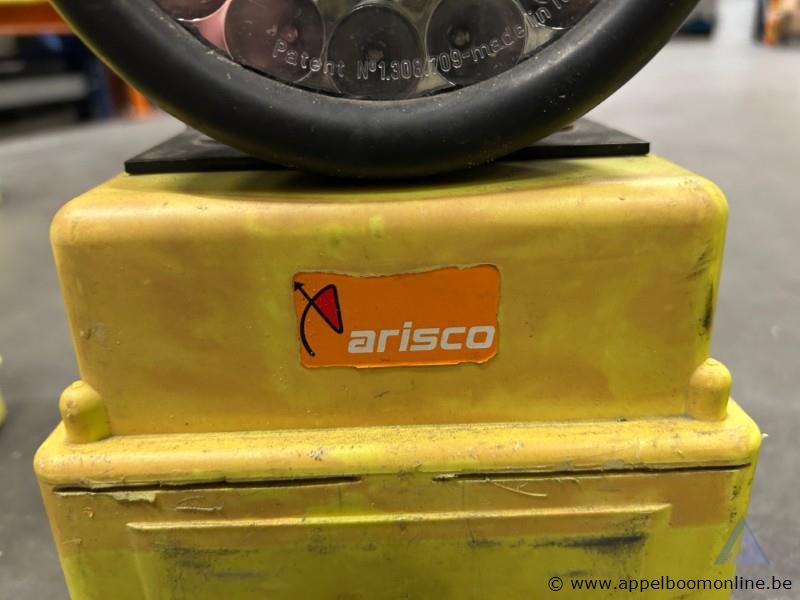 4 draagbare verlichtingssystemen ARISCO,. Werking niet gekend – foto 3 – kavel bij Appelboom