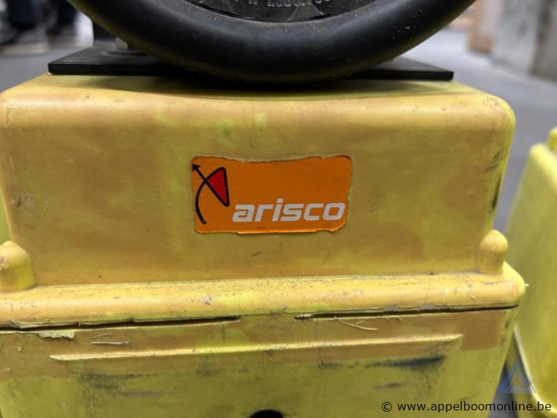 4 draagbare LED-schijnwerpers ARISCO. Werking niet gekend – foto 3 – kavel bij Appelboom