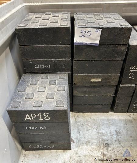 22 Opvulblokken – foto 2 – kavel bij Appelboom