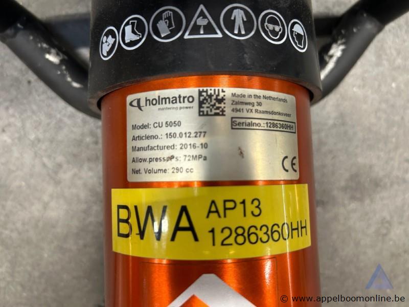 Hydraulische schaar Holmatro CU 5050, serienummer 1286360HH, bouwjaar 2016, maximale druk 72 MPa – foto 3 – kavel bij Appelboom