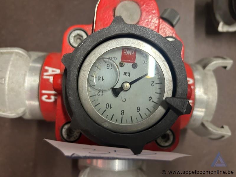 3 Drukbegrenzers met manometers – foto 3 – kavel bij Appelboom
