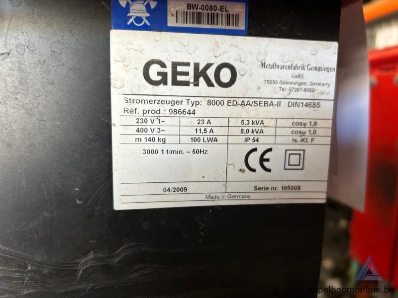 Stroomgenerator GEKO 8000 ED-AA/SEBA-II, bouwjaar 2009, 140 kg, serienummer 105008. Werking niet gekend – foto 3 – kavel bij Appelboom