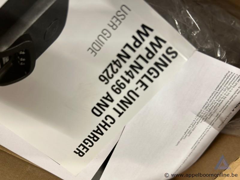 3x Single-unit lader Motorola, types WPLN4199 en WPLN4226, voor radio MTP8550EX, inclusief adapter. Werking niet gekend – foto 3 – kavel bij Appelboom