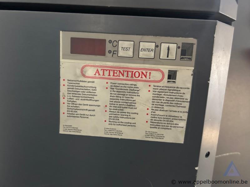 Industriële ponsmachine LVD DELTA 1500 met een vermogen van 36 kW en een maximale ponskracht van 200 kN. De machine werkt op 400 V en heeft bouwjaa… – foto 6 – kavel bij Appelboom