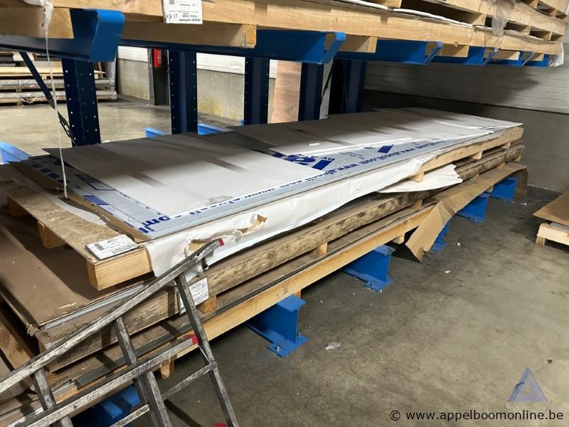 Lot diverse aluminium composiet- en kunststofplaten wo ALUCOIL – foto 3 – kavel bij Appelboom