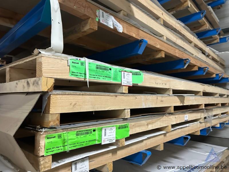 Lot diverse aluminium composiet- en kunststofplaten wo ALUCOIL – foto 4 – kavel bij Appelboom