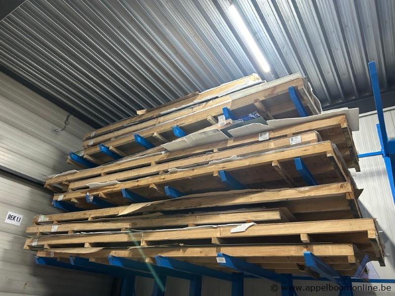 Lot diverse aluminium composiet- en kunststofplaten wo ALUCOIL – foto 2 – kavel bij Appelboom