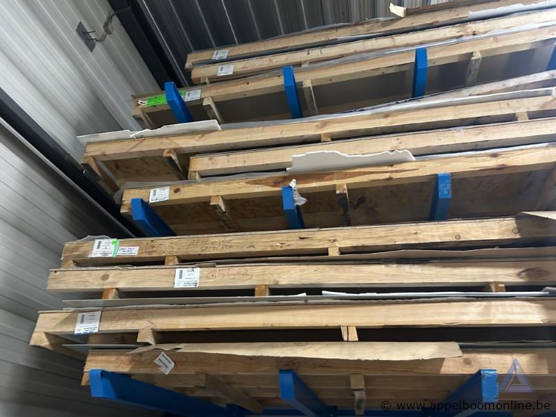 Lot diverse aluminium composiet- en kunststofplaten wo ALUCOIL – foto 3 – kavel bij Appelboom