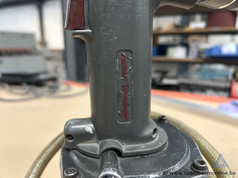 Pneumatische blindklinktang GESIPA TAURUS 2400 – foto 3 – kavel bij Appelboom