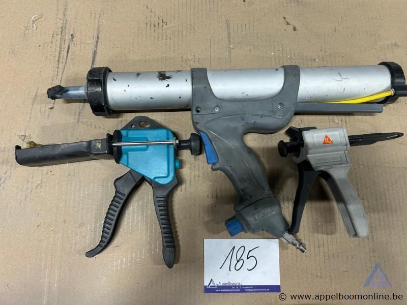 Lot kitspuiten, diverse types, waaronder een pneumatische kitspuit en een handmatige kitspuit van Sika – foto 2 – kavel bij Appelboom
