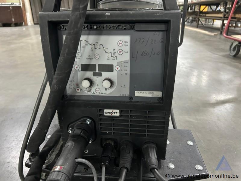 Lasapparaat EWM Taurus 355 Synergic S HP MM TKM, serienummer 0000574603, op verrijdbare kar met kabels, lastoorts, massaklem en diverse kleine onde… – foto 3 – kavel bij Appelboom