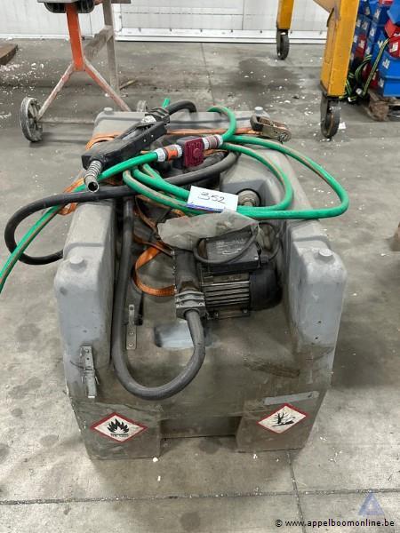 Mobiele dieseltank met pomp, 230 V, 0,5 kW, PIUSI, bouwjaar 2015, serienummer F00730390. Werking niet gekend – foto 2 – kavel bij Appelboom