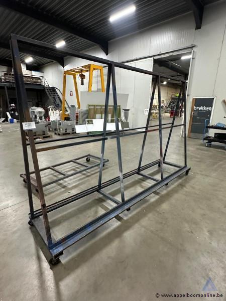 verrijdbaar metalen A-frame transportrek – foto 2 – kavel bij Appelboom