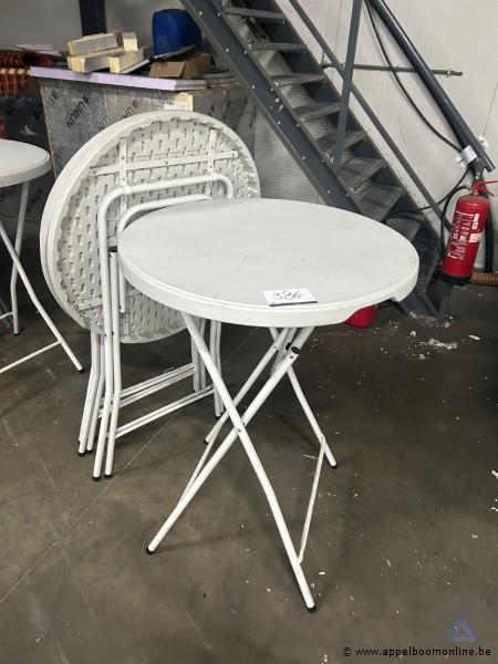4 opvouwbare ronde tafels – foto 2 – kavel bij Appelboom