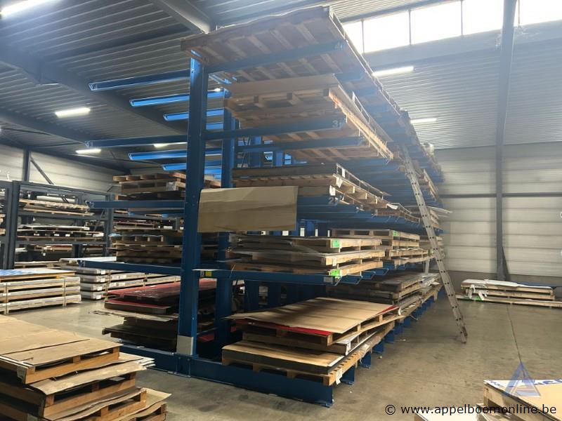 Dubbele platenstelling lengte 14 m – kavel bij Appelboom