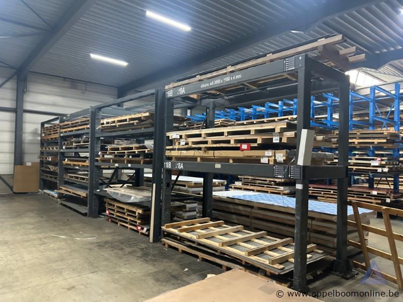 Metalen palletrekken, totale lengte 15 m – foto 2 – kavel bij Appelboom