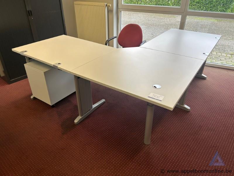 L-vormig bureau met ladeblok, 200 x 220 cm – foto 2 – kavel bij Appelboom