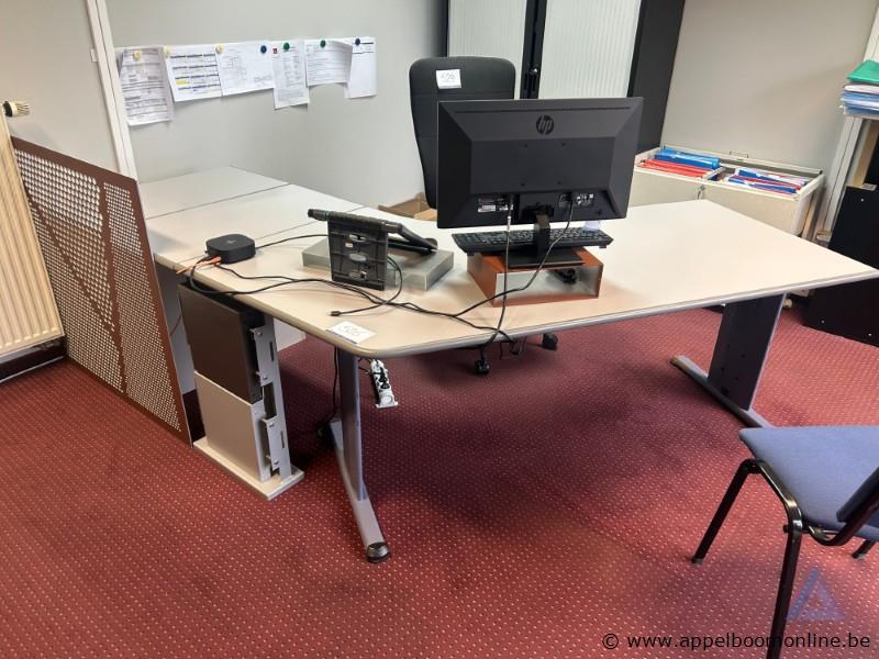 L-vormig kantoorbureau. 180x80cm – foto 2 – kavel bij Appelboom