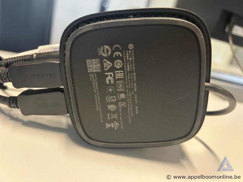 Twee iiyama monitoren, Logitech toetsenbord, HP Thunderbolt Dock G2 docking station. Werking niet gekend – foto 4 – kavel bij Appelboom
