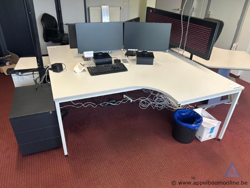L-vormig kantoorbureau afmetingen 180x120cm – foto 2 – kavel bij Appelboom