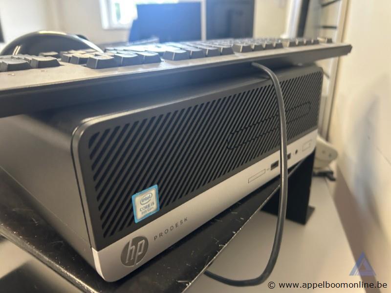 Computerwerkstation HP ProDesk, Intel Core i5 8th Gen processor, inclusief monitor, toetsenbord en muis. Werking niet gekend – foto 3 – kavel bij Appelboom
