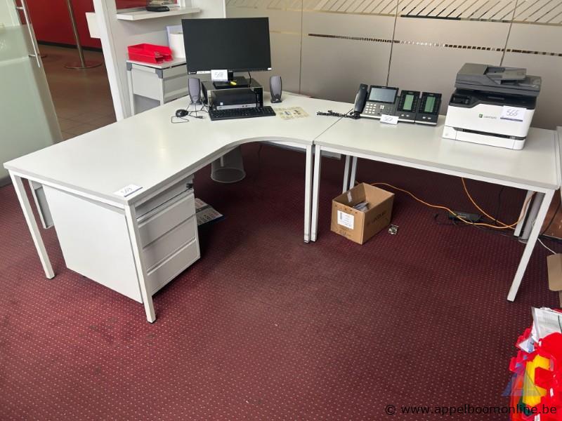 L-vormig kantoorbureau met ladeblok, afmetingen 180 x 240 cm – foto 2 – kavel bij Appelboom