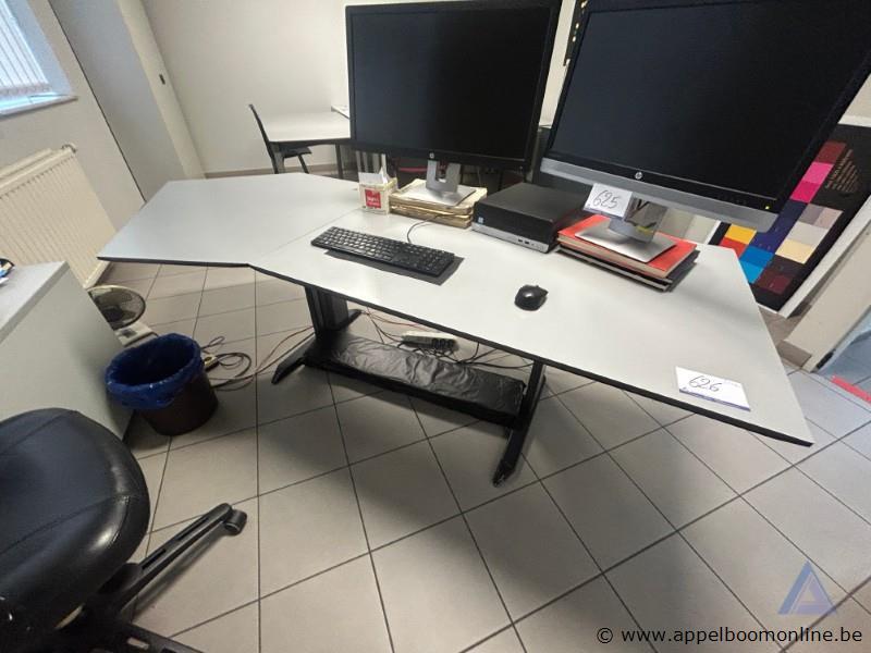 L-vormig kantoorbureau afmetingen 210x80cm – foto 2 – kavel bij Appelboom