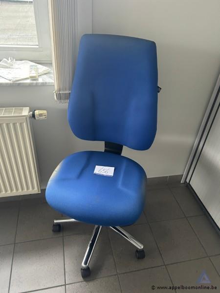 bureaustoel – foto 2 – kavel bij Appelboom