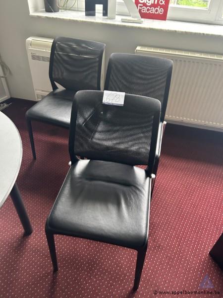3 stoelen – foto 2 – kavel bij Appelboom