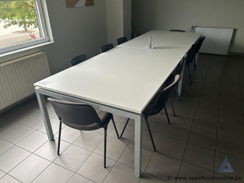 2 eettafels plus 10 stoelen – foto 2 – kavel bij Appelboom