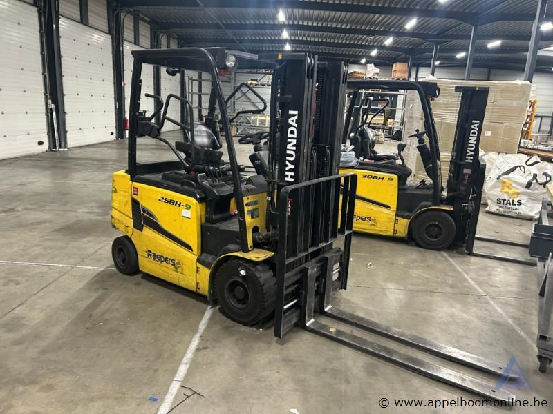 Elektrische heftruck, HYUNDAI 25BH-9, 3.559 u, hefvermogen 2275 kg, hefhoogte 4,73 m, 80V, 700 Ah, 3.244 kg. Werking niet gekend – foto 2 – kavel bij Appelboom