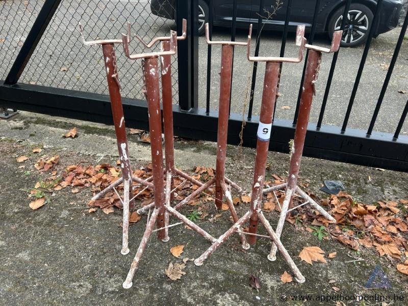 6 metalen bokken – foto 2 – kavel bij Appelboom