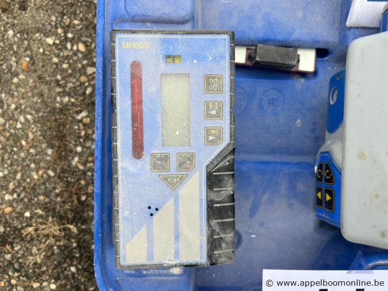 Roterende laserwaterpas SOKKIA A41, inclusief ontvanger MR80S, handleiding en koffer. Werking niet gekend – foto 3 – kavel bij Appelboom