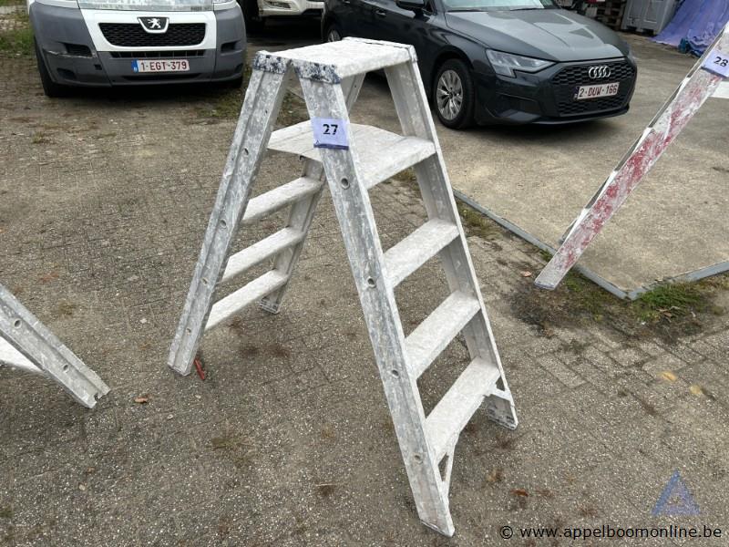 Aluminium dubbele opstapladder met 5 treden – foto 2 – kavel bij Appelboom
